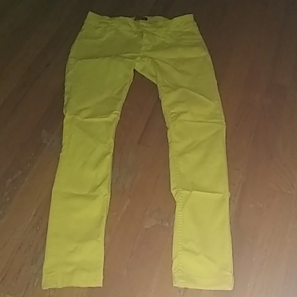 Neon yellow jeggings